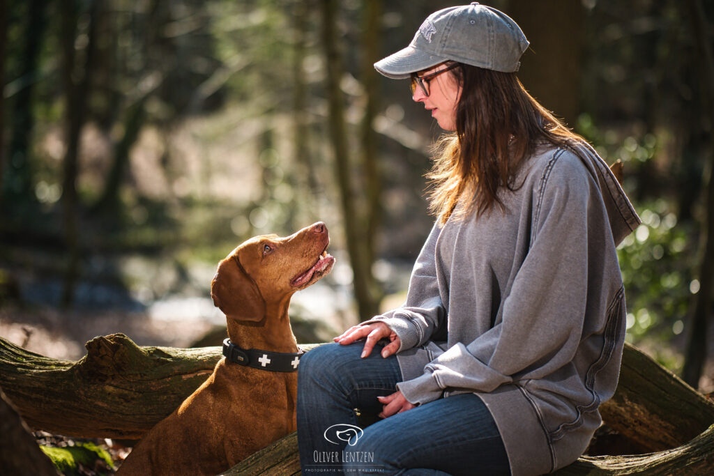 Hundetraining in Aachen - Natascha Eckert begleitet Hund und Herrchen/Frauchen und ist zertifizierte Hundetrainerin
